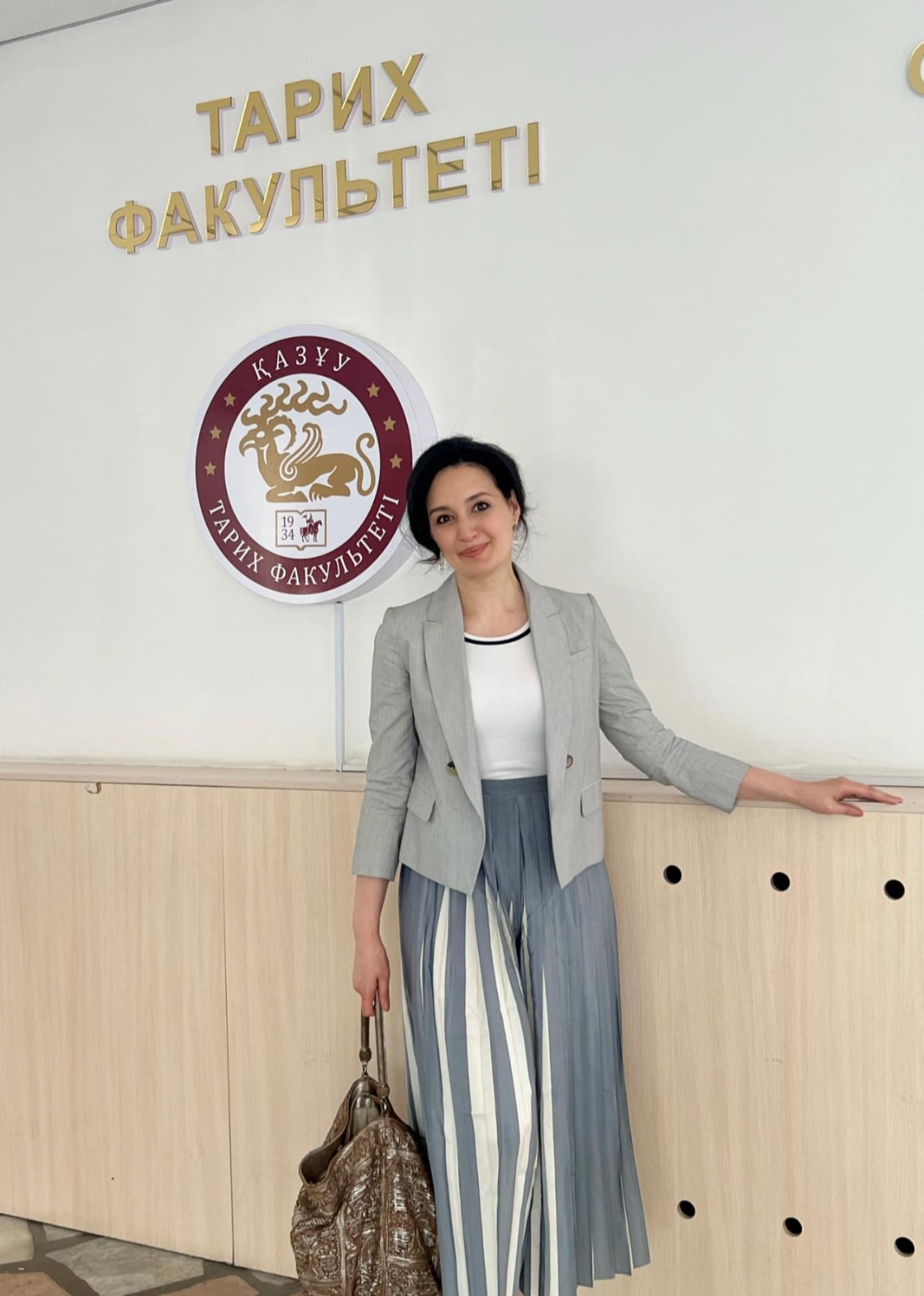 Зарина Алтынбаева және Қарғалы диадемасы!